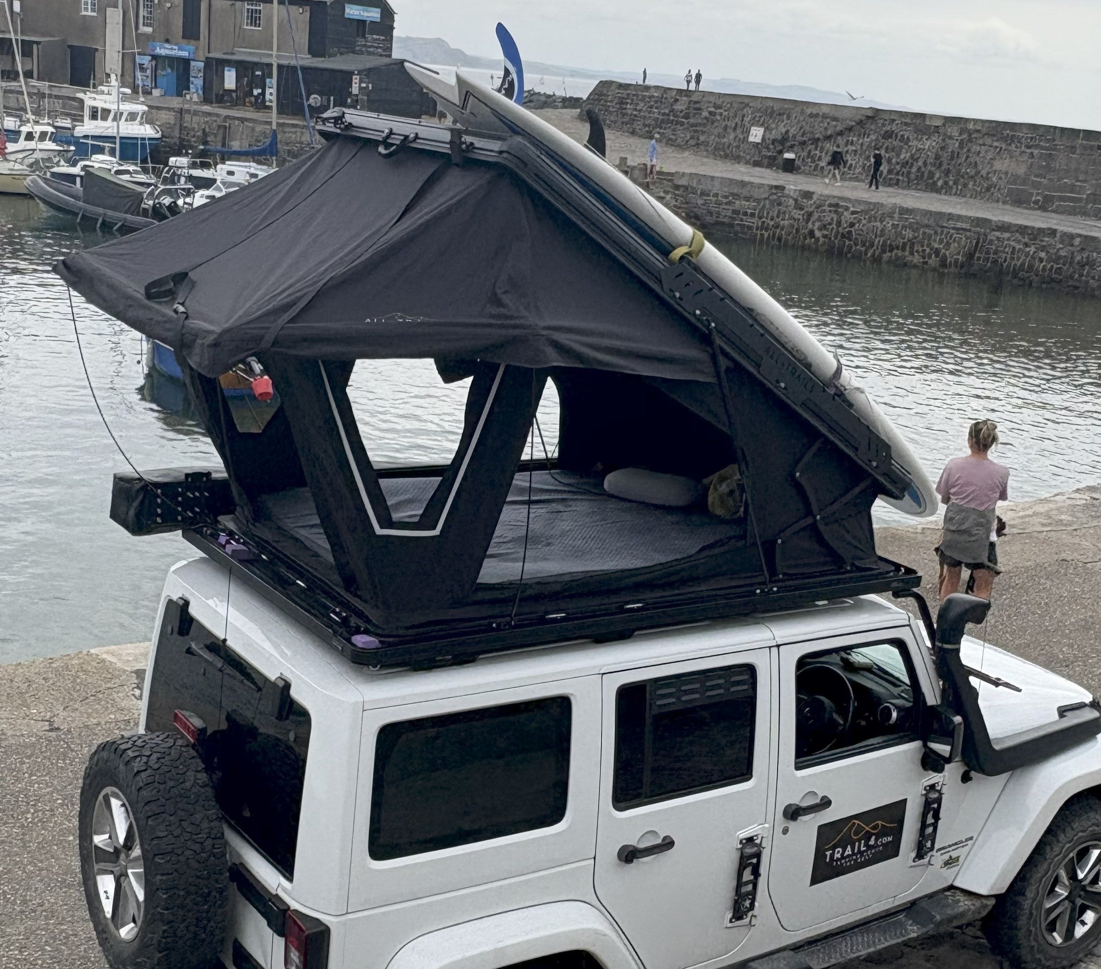 145cm AT101 Hard Shell Roof Tent