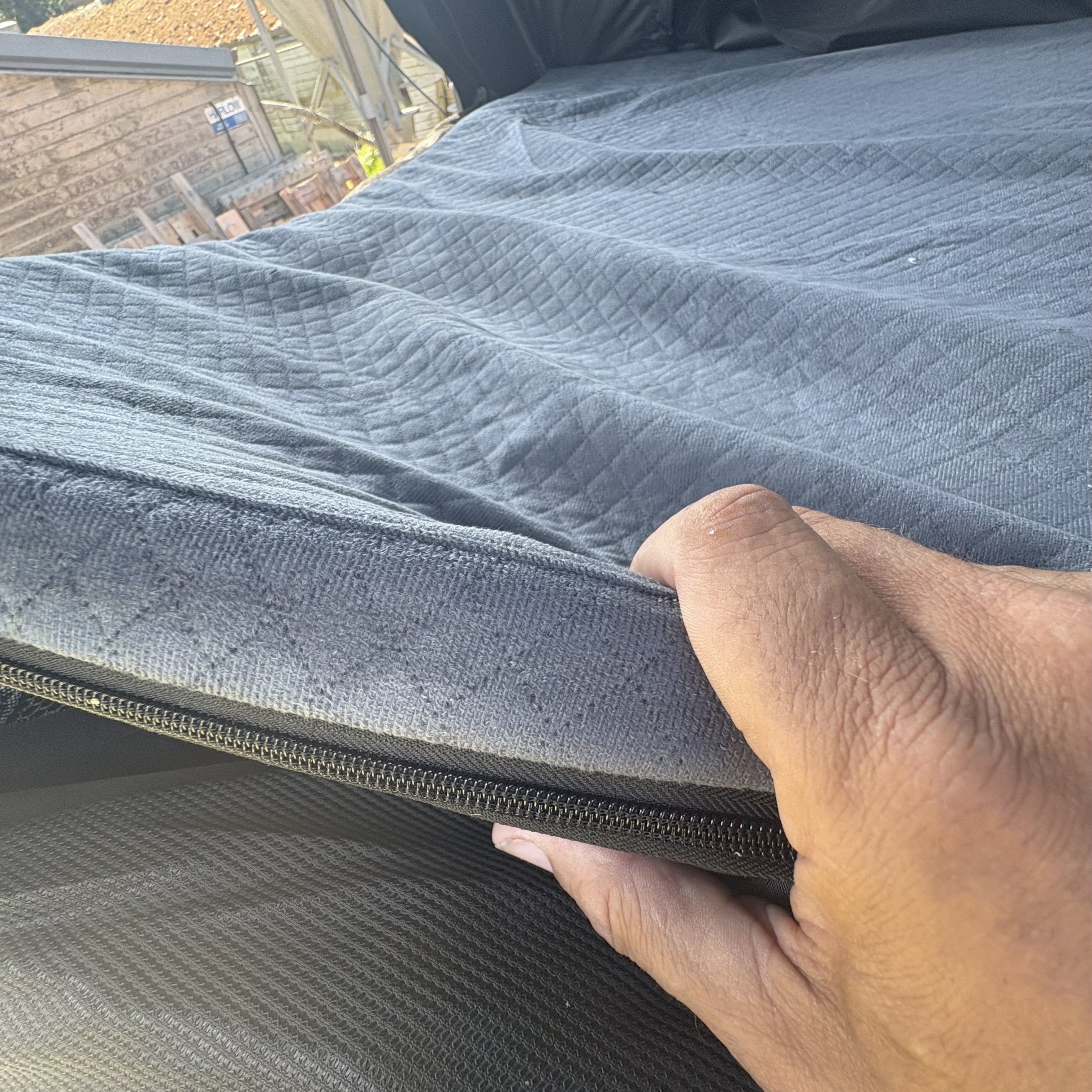 145cm AT101 Hard Shell Roof Tent