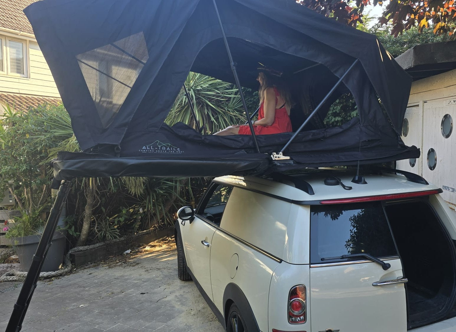 AT93 Soft Shell Roof Tent